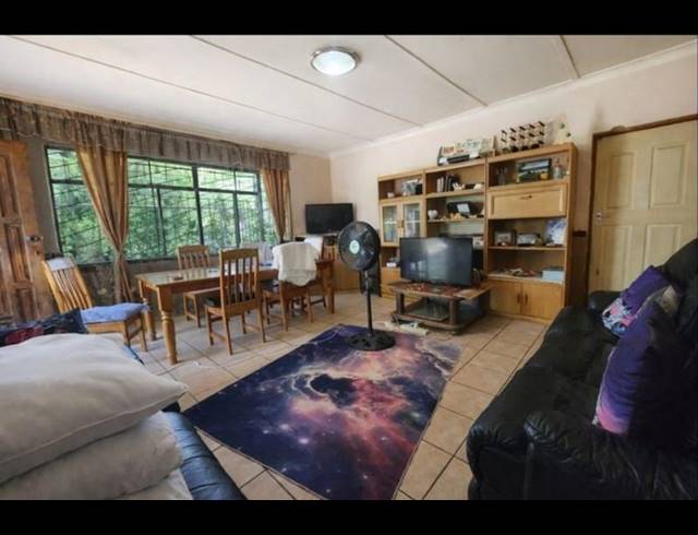 3 BEDROOM HOUSE FOR SALE IN GENL ALBERTS PARK